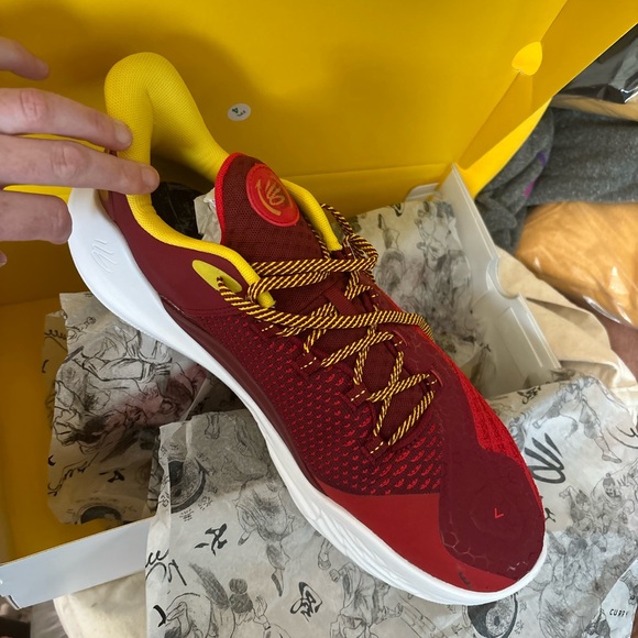 Under Armour Curry X Bruce Lee Collection Sneakers (NWT) - Picture 6 of 8